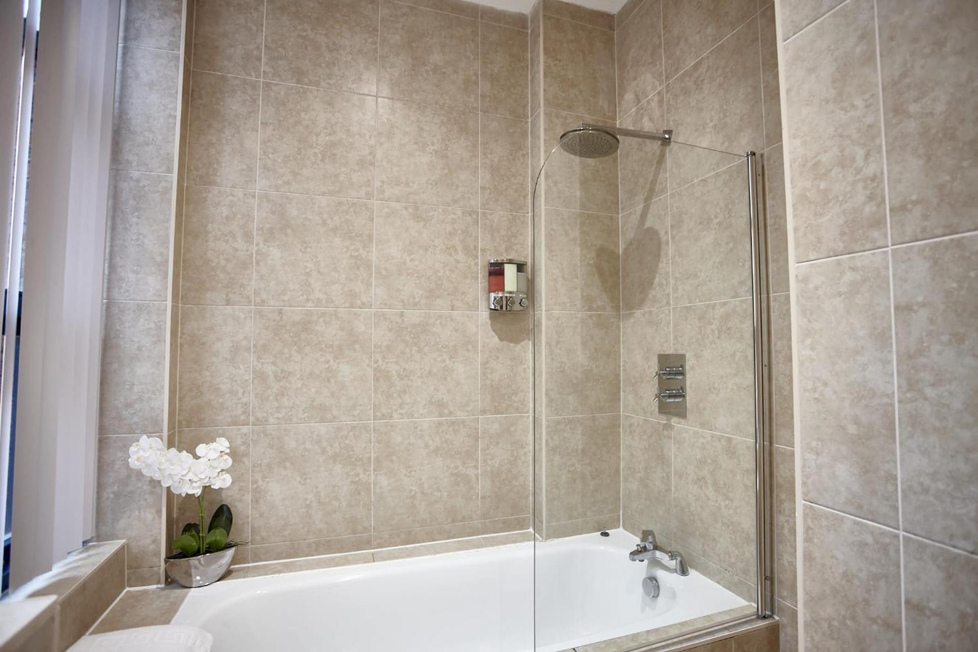 The Jade Suite Manchester Exterior foto